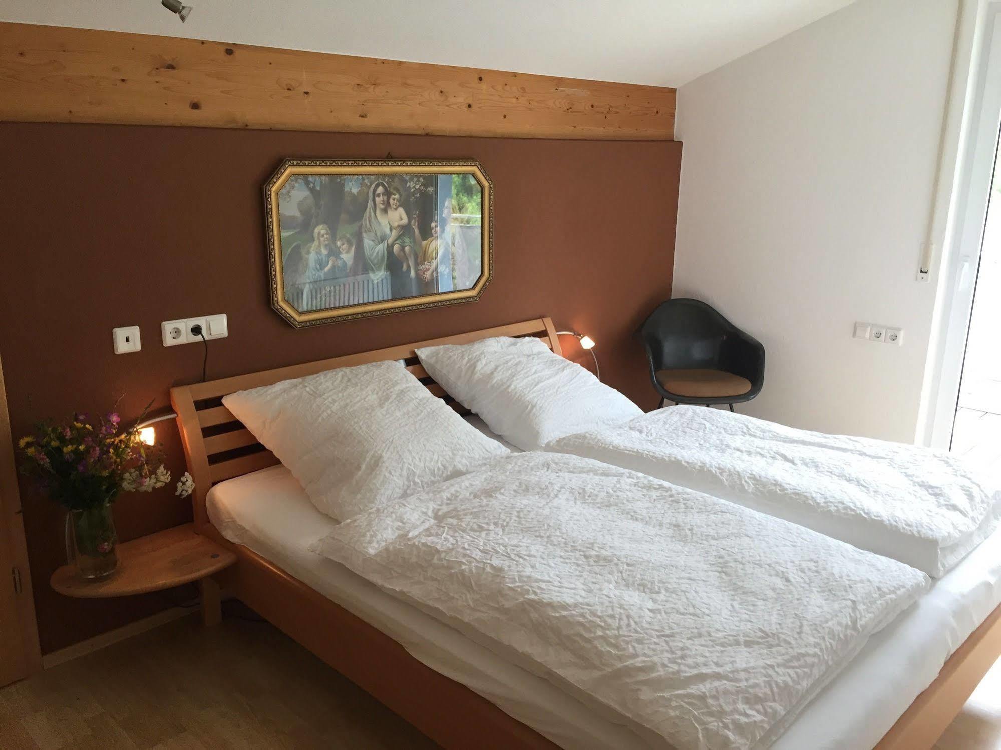 Haus Roecken Apartment ดาลาส ภายนอก รูปภาพ